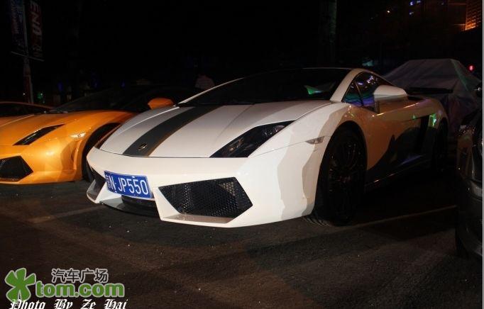 夜店门前的豪车集结-汽车频道-和讯网
