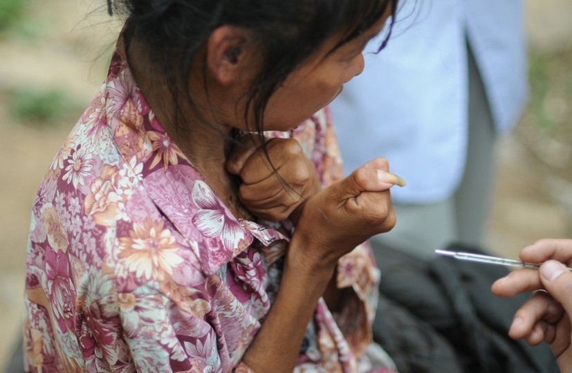 兄妹隐居深山20余年 <em>哥哥</em>失语<em>妹妹</em>双手如鸟爪