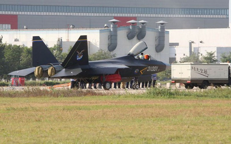 组图:<em>沈飞</em>新型战机<em>照片</em>现身 传为粽子机歼-31-