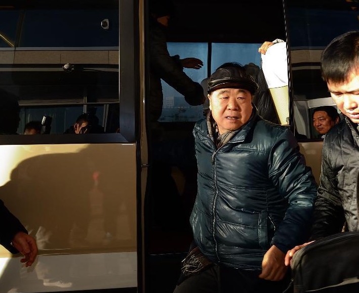 组图：诺奖得主莫言抵达北京图片