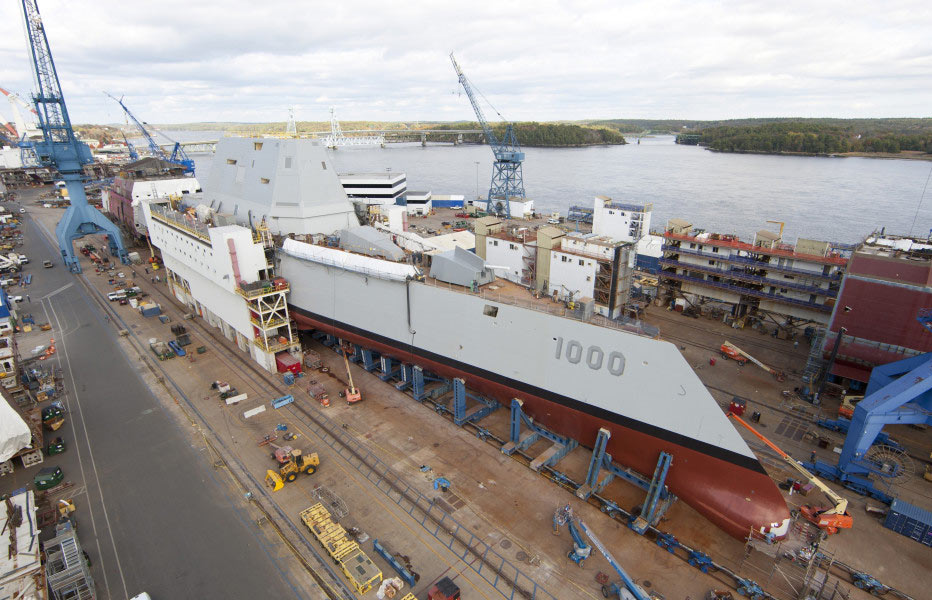 美国海军科幻战舰将下水 造价70亿美元(组图)