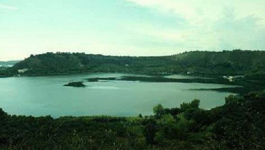 十大地狱之门：意大利阿佛纳斯湖居榜首