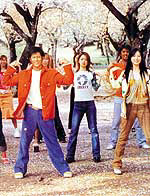 组图:郭富城重现樱花舞 芭拉芭拉樱之花经典再