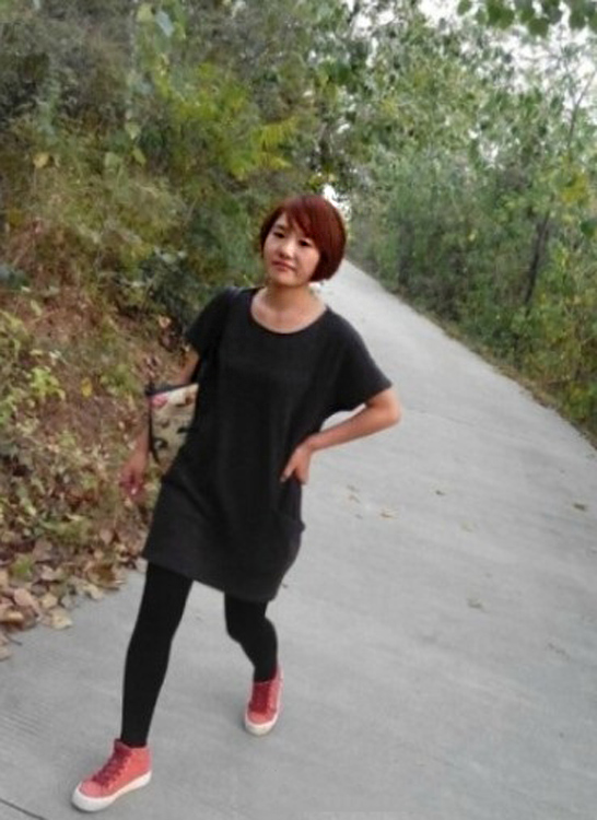 组图:河南郑州90后女大学生报到途中失踪 携1