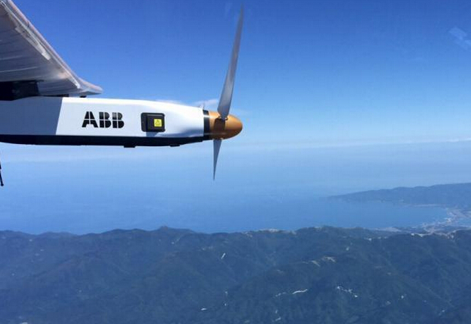 全球最大太阳能飞机“迫降”日本名古屋