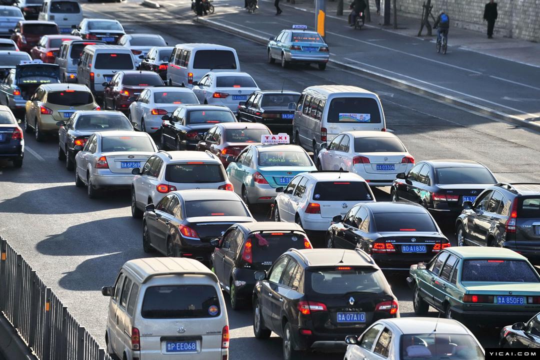 组图:国内十大“堵城”北京再夺榜首 互联网专车或成主因