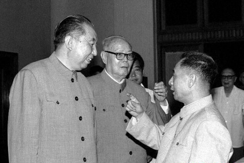 胡耀邦留下八大政声在人间(组图) 