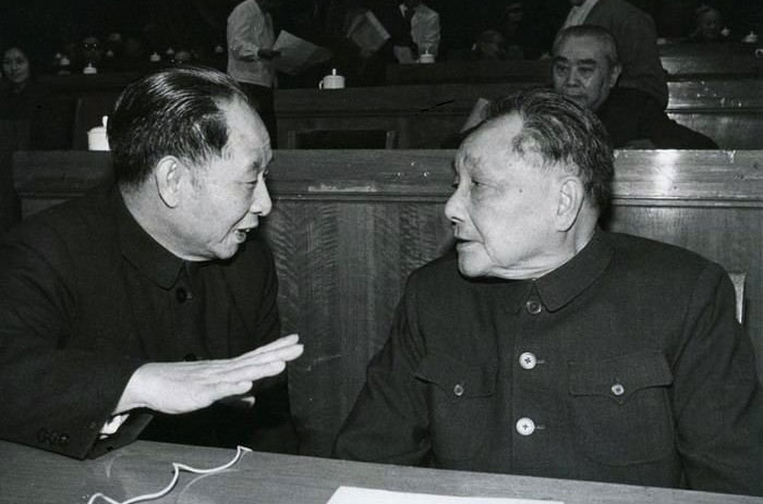 胡耀邦留下八大政声在人间(组图) 