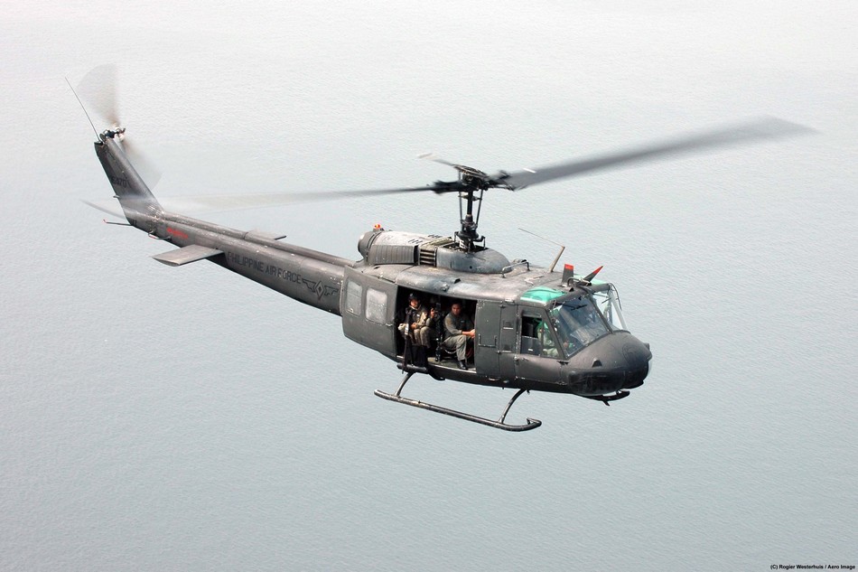 14:34支持方向键←和→浏览 查看原图 菲律宾仅有老旧的uh-1h直升机