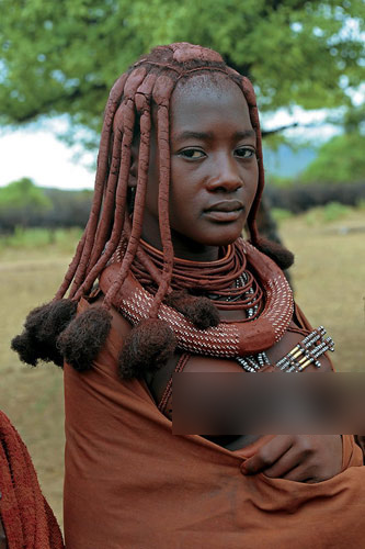 辛巴族女子图片
