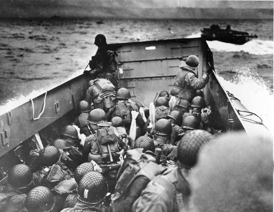 旧照回顾1944:诺曼底登陆残酷战争镜头(组图)